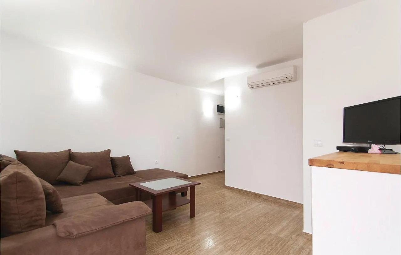 Stunning Apartment In Rovinj With 1 Bedrooms And Internet